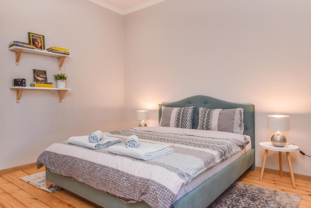 Spacious Vintage 2Br, 2Bath Apartment By Flat Mаnager София Экстерьер фото