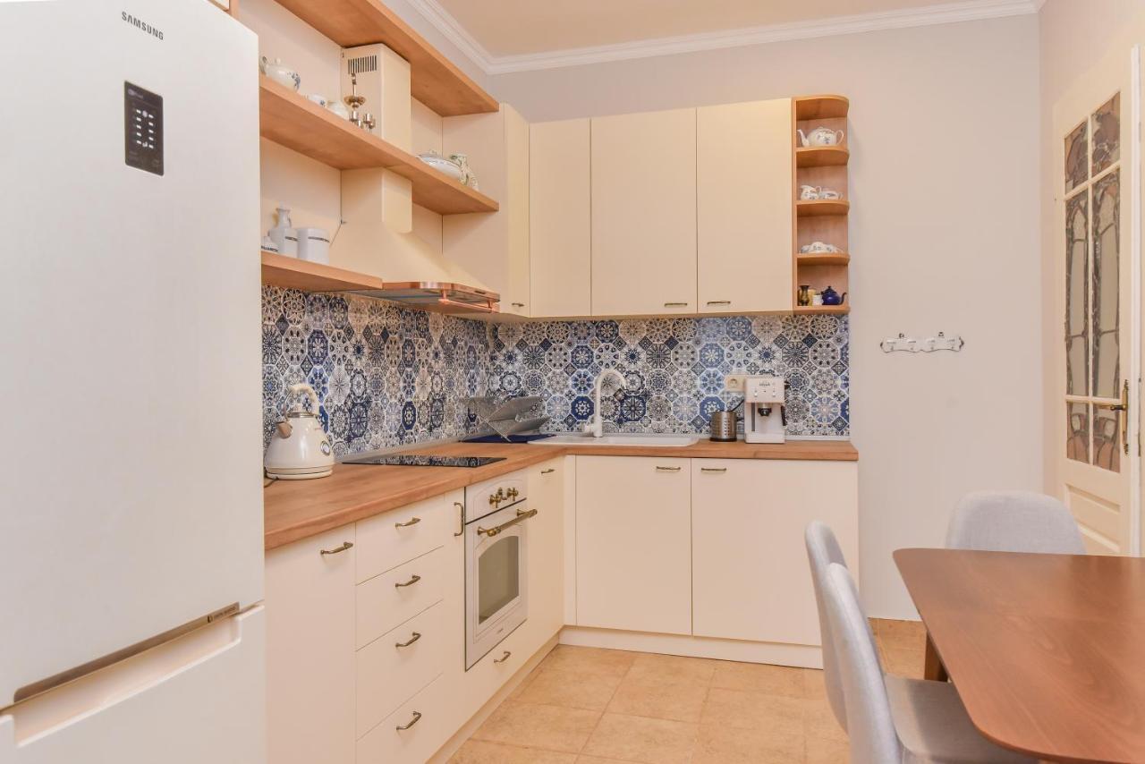 Spacious Vintage 2Br, 2Bath Apartment By Flat Mаnager София Экстерьер фото